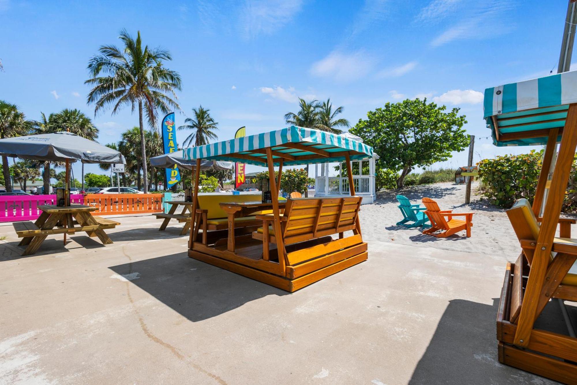 Partial Ocean View Hotel Room- King Bed #1 Fort Pierce Bagian luar foto