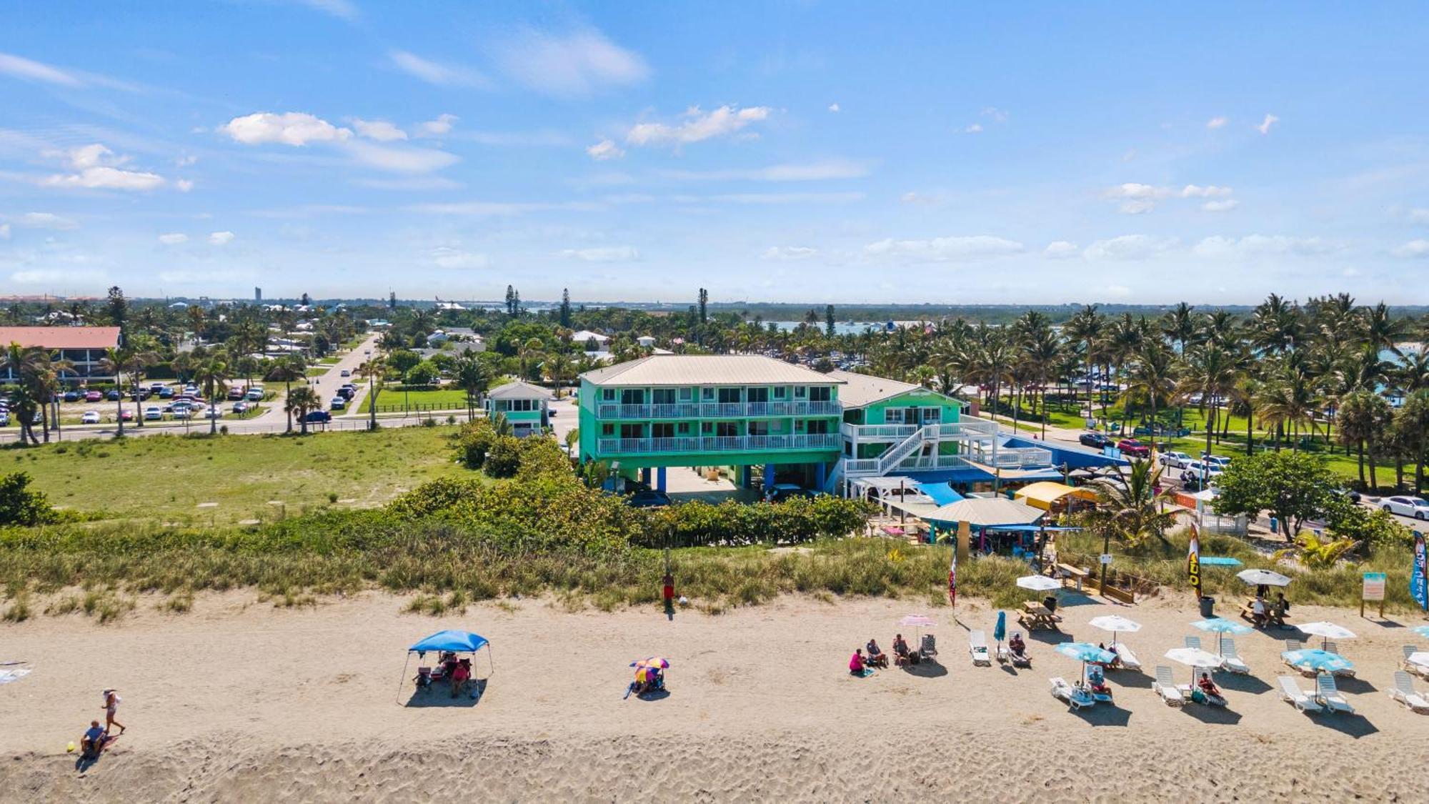 Partial Ocean View Hotel Room- King Bed #1 Fort Pierce Bagian luar foto